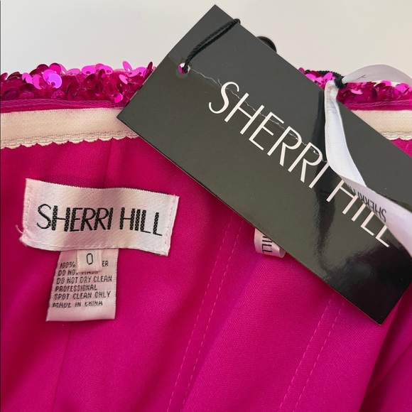 NWT Sherri Hill Fuchsia Sequins Gown Size 0 One Shoulder High Slit - Picture 9 of 15